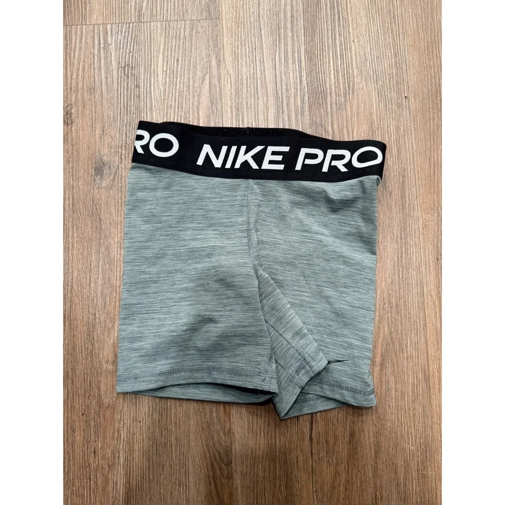 Nike Pro Dri-FIT Womens Small Heather Gray Athletic Compression Shorts 4 Inch